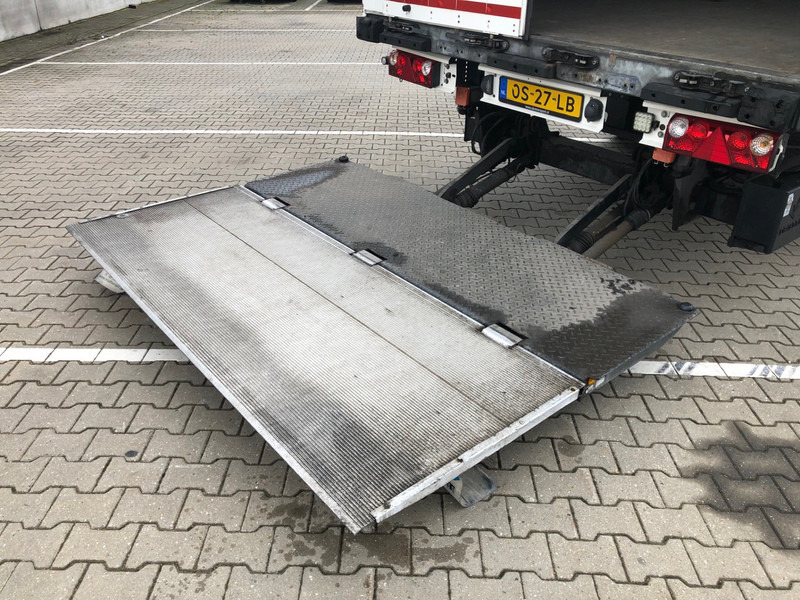 Schmitz Cargobull SCB S3B / Box Trailer / Loadlift 2000 kg / APK TUV 12-26 - بصندوق مغلق نصف مقطورة: صور 5 Schmitz Cargobull SCB S3B / Box Trailer / Loadlift 2000 kg / APK TUV 12-26 - بصندوق مغلق نصف مقطورة: صور 5