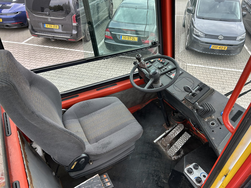 Terberg YT 180 / BDF Umsetzer / Wechselhubwagen / Terminal Truck / Mercedes Motor - شاحنات الحاويات / جسم علوي قابل للتغيير شاحنة: صور 3 Terberg YT 180 / BDF Umsetzer / Wechselhubwagen / Terminal Truck / Mercedes Motor - شاحنات الحاويات / جسم علوي قابل للتغيير شاحنة: صور 3