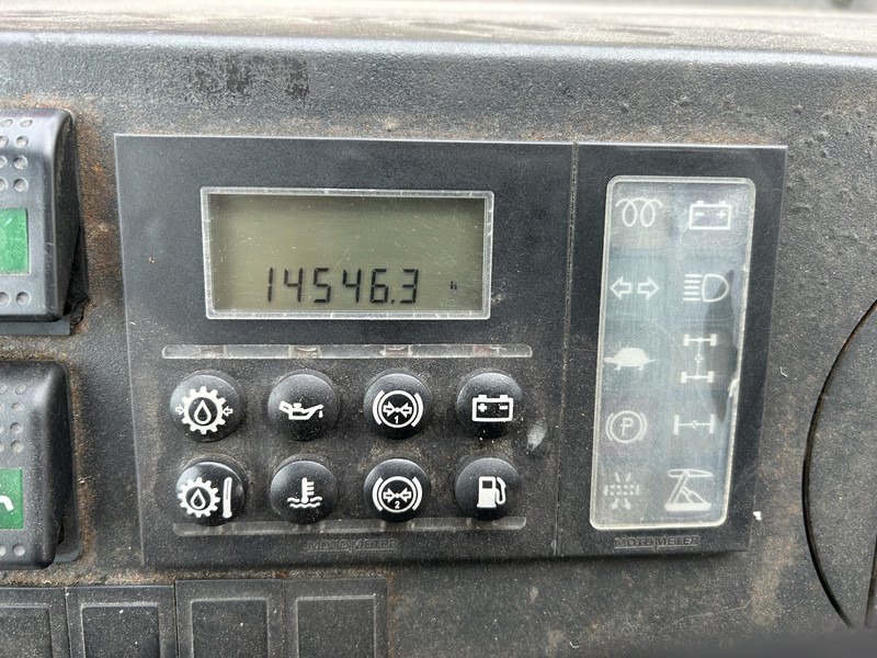 Terberg YT 180 / BDF Umsetzer / Wechselhubwagen / Terminal Truck / Mercedes Motor - شاحنات الحاويات / جسم علوي قابل للتغيير شاحنة: صور 4 Terberg YT 180 / BDF Umsetzer / Wechselhubwagen / Terminal Truck / Mercedes Motor - شاحنات الحاويات / جسم علوي قابل للتغيير شاحنة: صور 4