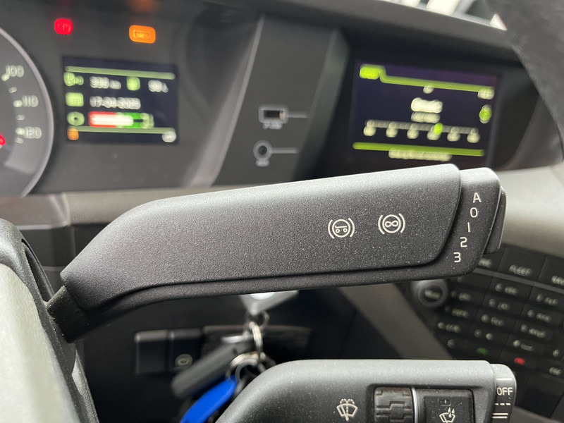 Volvo FH 420 Globetrotter / Dynamic Steering / New Tacho V2 / VEB+ / APK TUV 10-25 - شاحنة جرار: صور 5 Volvo FH 420 Globetrotter / Dynamic Steering / New Tacho V2 / VEB+ / APK TUV 10-25 - شاحنة جرار: صور 5