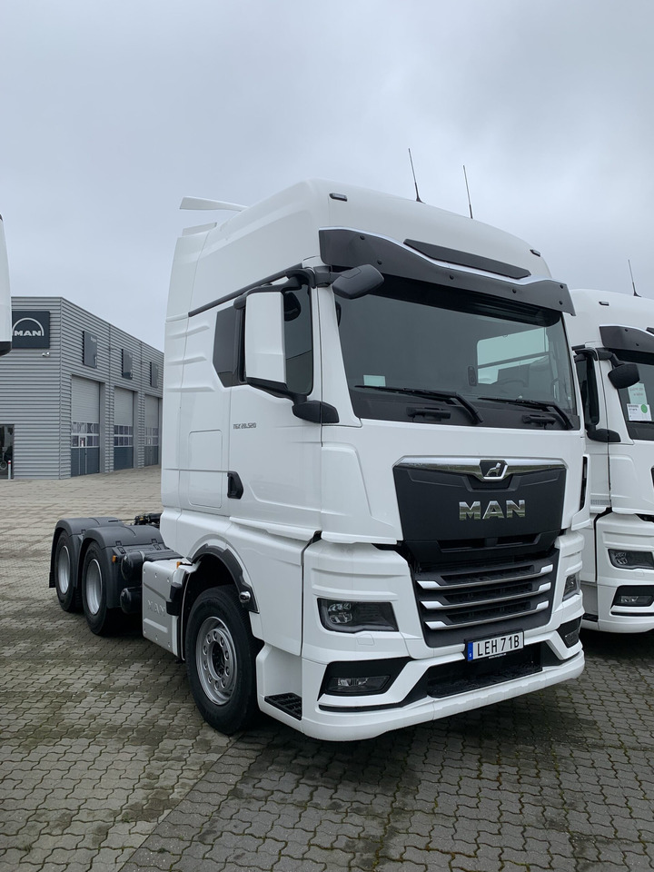 MAN TGX 28.520 6×2-2 Dragbil - شاحنة جرار: صور 4 MAN TGX 28.520 6×2-2 Dragbil - شاحنة جرار: صور 4