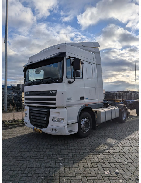 DAF XF 105 FT XF105 - شاحنة: صور 1 DAF XF 105 FT XF105 - شاحنة: صور 1