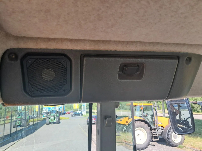 Renault ARES 640 RZ ARES 640 RZ - جرار: صور 4 Renault ARES 640 RZ ARES 640 RZ - جرار: صور 4