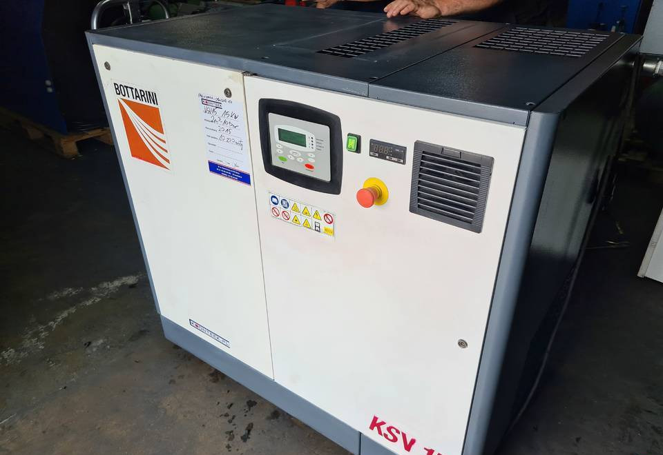 Kompresor śrubowy BOTTARINI KSV 15, 15 kw, 2015r - ضاغط الهواء: صور 2 Kompresor śrubowy BOTTARINI KSV 15, 15 kw, 2015r - ضاغط الهواء: صور 2