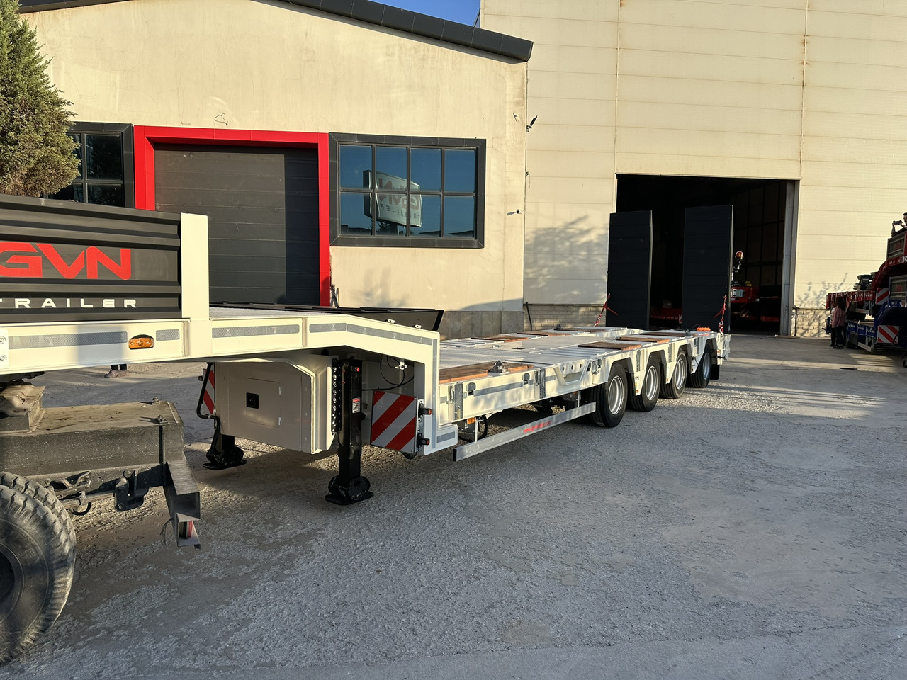 جديد عربة مسطحة منخفضة نصف مقطورة GVN Trailer 4 AXLE HYDRAULIC PLATFORM LOWBED: صور 11