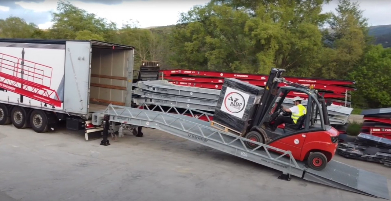 Loading Ramp with with hydraulic tilting bridge - AZ RAMP - STAR- 12T FULL GALVA - منحدر تحميل: صور 5 Loading Ramp with with hydraulic tilting bridge - AZ RAMP - STAR- 12T FULL GALVA - منحدر تحميل: صور 5