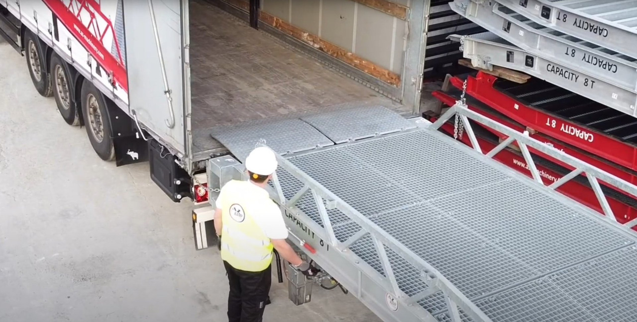 Loading Ramp with with hydraulic tilting bridge - AZ RAMP - STAR- 8T FULL GALVA - منحدر تحميل: صور 4 Loading Ramp with with hydraulic tilting bridge - AZ RAMP - STAR- 8T FULL GALVA - منحدر تحميل: صور 4