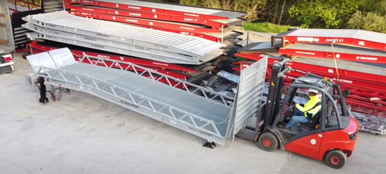 Loading Ramp with with hydraulic tilting bridge - AZ RAMP - STAR- 8T FULL GALVA - منحدر تحميل: صور 3 Loading Ramp with with hydraulic tilting bridge - AZ RAMP - STAR- 8T FULL GALVA - منحدر تحميل: صور 3