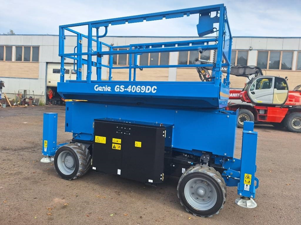 Genie GS-4069 DC - رافعات مقصية: صور 2 Genie GS-4069 DC - رافعات مقصية: صور 2