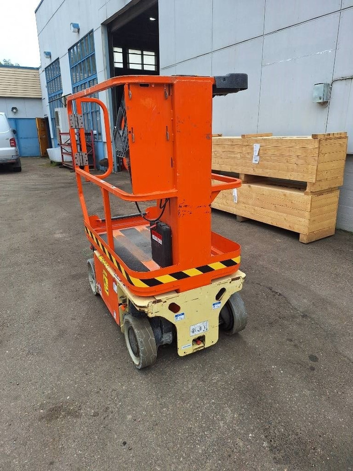 JLG 1230 ES uudet akut!! - رافعات مقصية: صور 3 JLG 1230 ES uudet akut!! - رافعات مقصية: صور 3