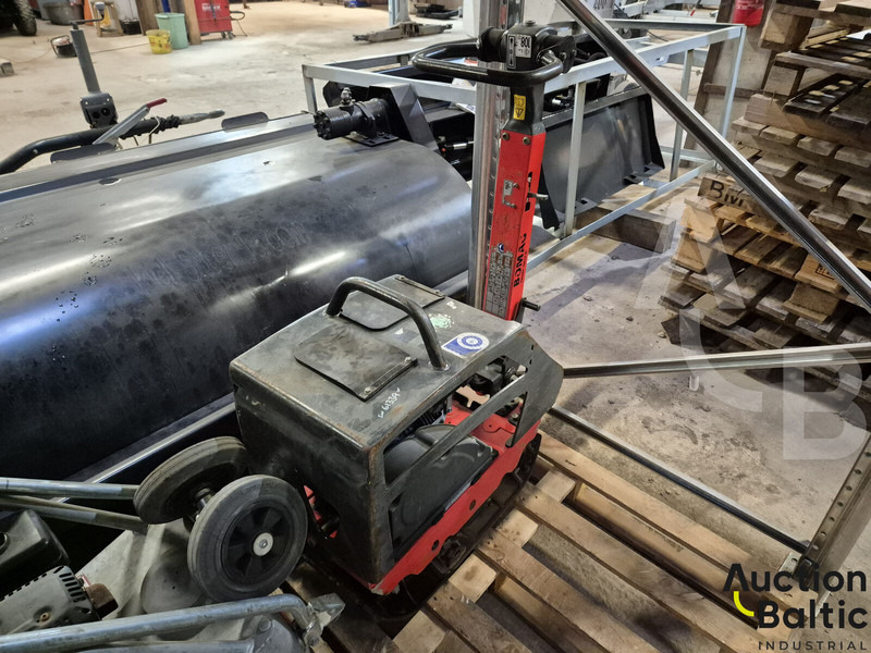 Bomag BPR 25/40 - صفائح اهتزازية: صور 1 Bomag BPR 25/40 - صفائح اهتزازية: صور 1