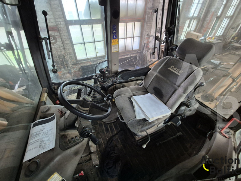 Case 695 SR-4 PS - حفار متعدد الاستخدام: صور 4 Case 695 SR-4 PS - حفار متعدد الاستخدام: صور 4