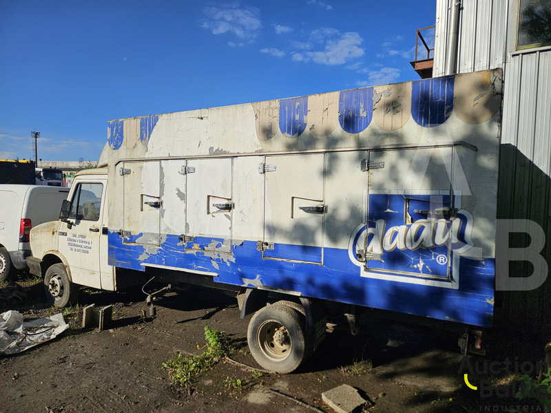 DAF V 400 - الشاحنات الصغيرة صندوق مغلق: صور 2 DAF V 400 - الشاحنات الصغيرة صندوق مغلق: صور 2
