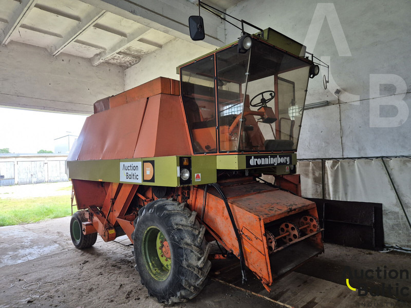 Dronningborg D1900 - حصادة شاملة: صور 1 Dronningborg D1900 - حصادة شاملة: صور 1