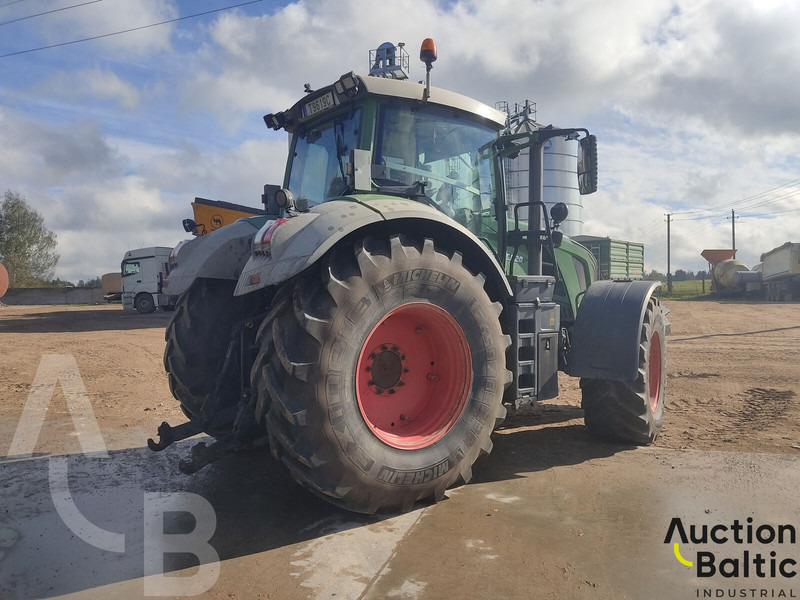 Fendt 828 Vario - جرار: صور 5 Fendt 828 Vario - جرار: صور 5
