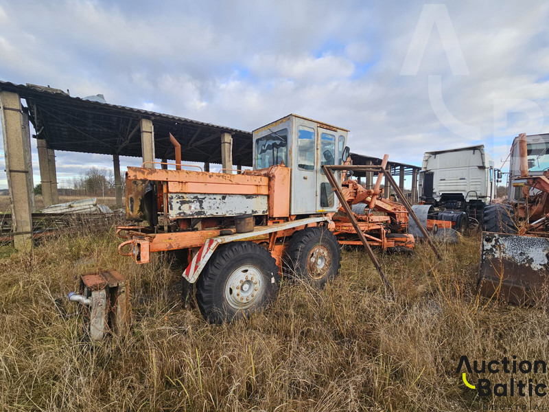 GRADER - آلة تسوية الأرض: صور 4 GRADER - آلة تسوية الأرض: صور 4