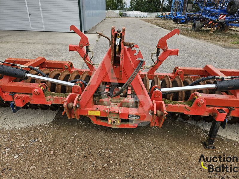 Gregoire Besson Gregoire-Besson DLRE 600 - محدلة (زراعي): صور 5 Gregoire Besson Gregoire-Besson DLRE 600 - محدلة (زراعي): صور 5