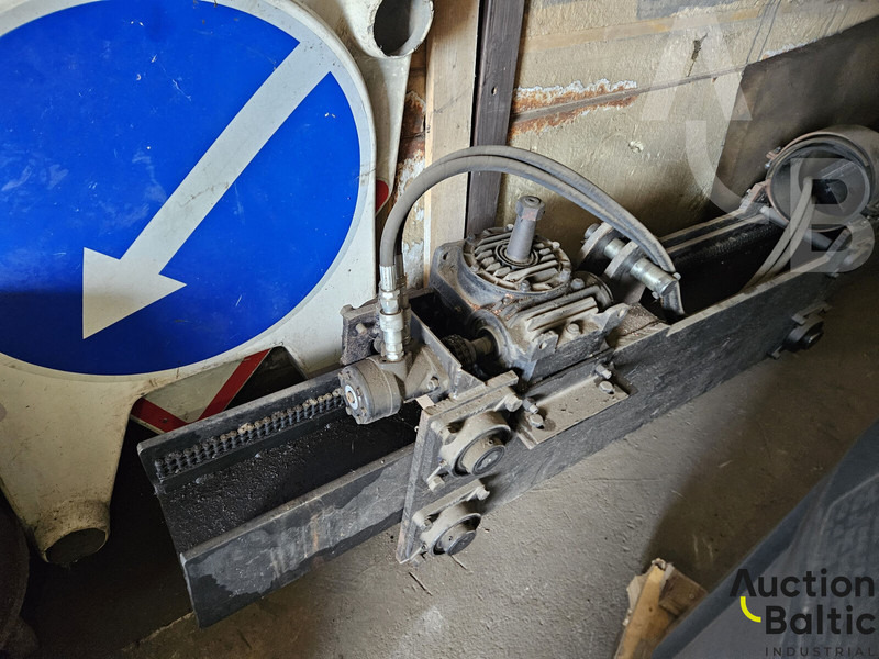 Horizontal-vertical drilling device - آلة حفر: صور 5 Horizontal-vertical drilling device - آلة حفر: صور 5