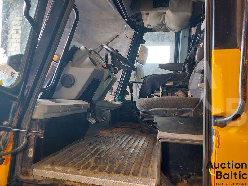 JCB Fastrac 3185 - جرار: صور 5 JCB Fastrac 3185 - جرار: صور 5