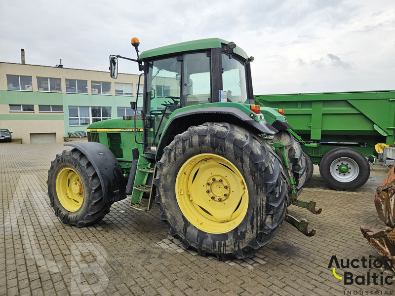 John Deere 6810 - جرار: صور 3 John Deere 6810 - جرار: صور 3