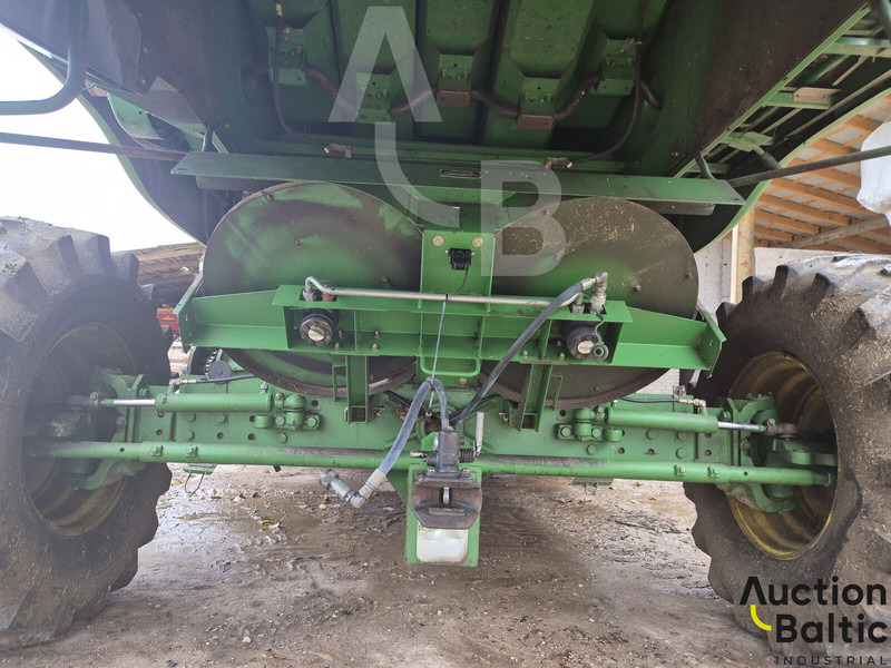حصادة شاملة لنقل الطعام John Deere 9540: صور 17 حصادة شاملة لنقل الطعام John Deere 9540: صور 17