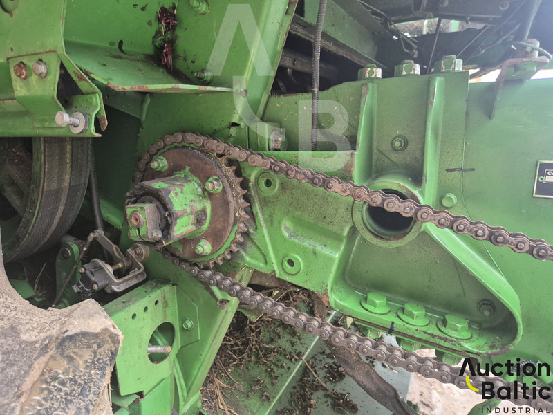 حصادة شاملة لنقل الطعام John Deere 9540: صور 14 حصادة شاملة لنقل الطعام John Deere 9540: صور 14