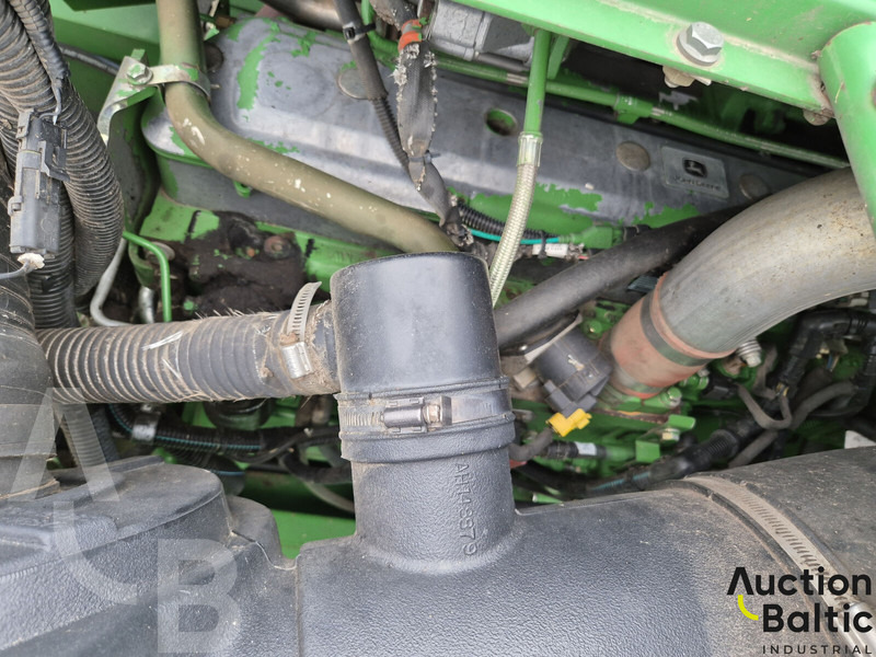 حصادة شاملة لنقل الطعام John Deere 9540: صور 16 حصادة شاملة لنقل الطعام John Deere 9540: صور 16
