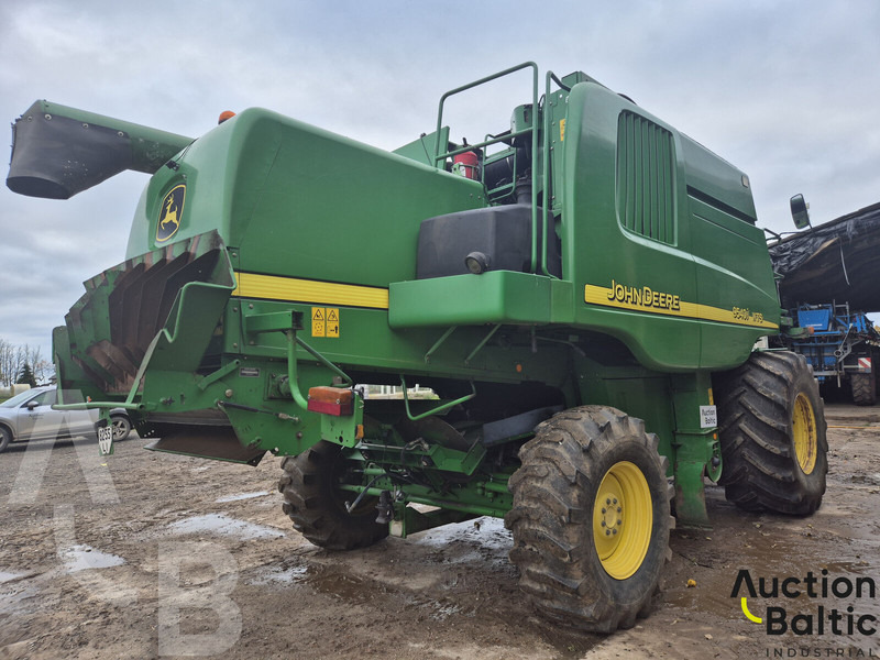 John Deere 9540 - حصادة شاملة: صور 3 John Deere 9540 - حصادة شاملة: صور 3