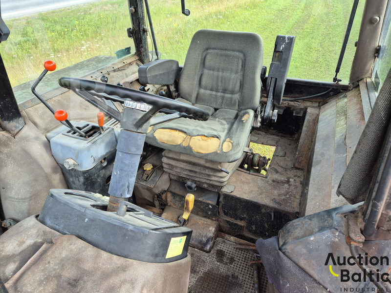John Deere MFWD - جرار: صور 5 John Deere MFWD - جرار: صور 5