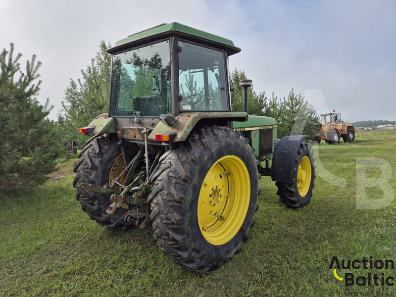 John Deere MFWD - جرار: صور 3 John Deere MFWD - جرار: صور 3