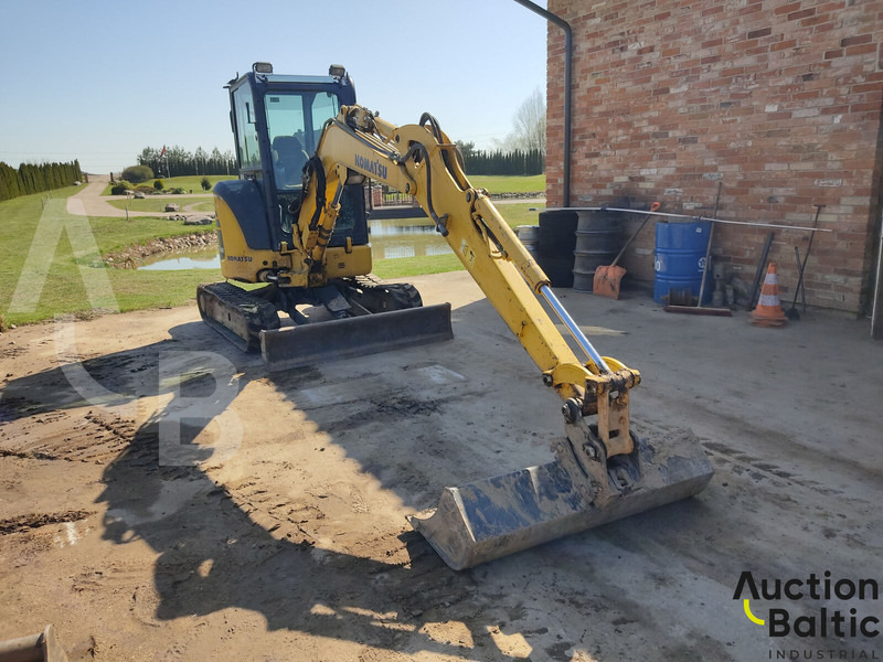 Komatsu PC35MR-5 - حفارة مصغرة: صور 2 Komatsu PC35MR-5 - حفارة مصغرة: صور 2