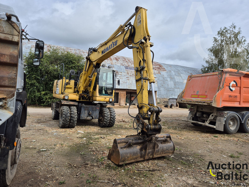 Komatsu PW160-7 - حفارة على عجلات: صور 2 Komatsu PW160-7 - حفارة على عجلات: صور 2