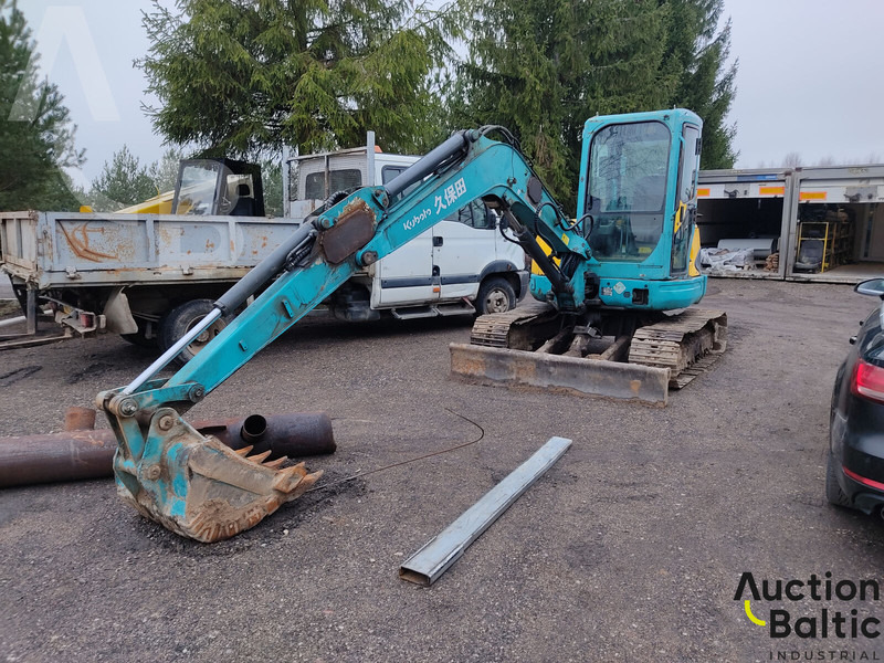 Kubota KX155-3 - حفارة مصغرة: صور 1 Kubota KX155-3 - حفارة مصغرة: صور 1
