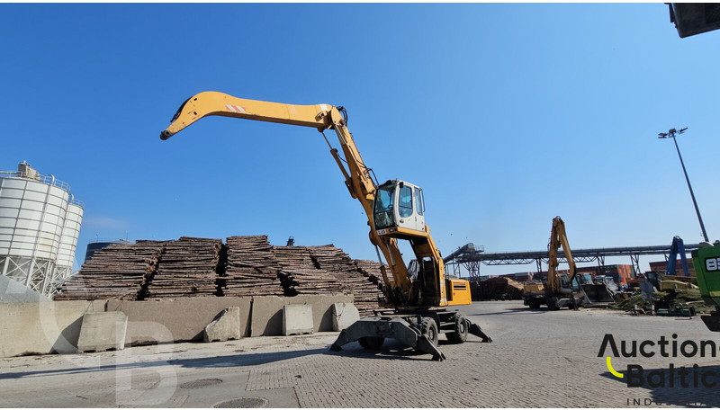 Liebherr A 924 C Litronic - حفارة على عجلات: صور 4 Liebherr A 924 C Litronic - حفارة على عجلات: صور 4