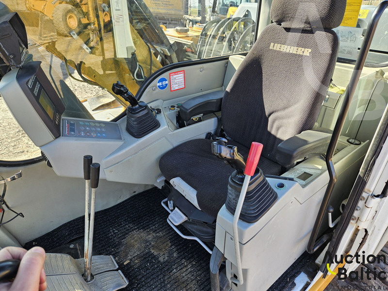Liebherr R 900 C Litronic - حفارات زحافة: صور 5 Liebherr R 900 C Litronic - حفارات زحافة: صور 5