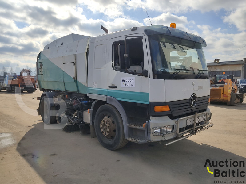 Mercedes-Benz 1517 - سياره كنس شوارع: صور 2 Mercedes-Benz 1517 - سياره كنس شوارع: صور 2