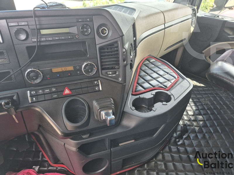 شاحنة جرار Mercedes-Benz Actros 1843: صور 10 شاحنة جرار Mercedes-Benz Actros 1843: صور 10