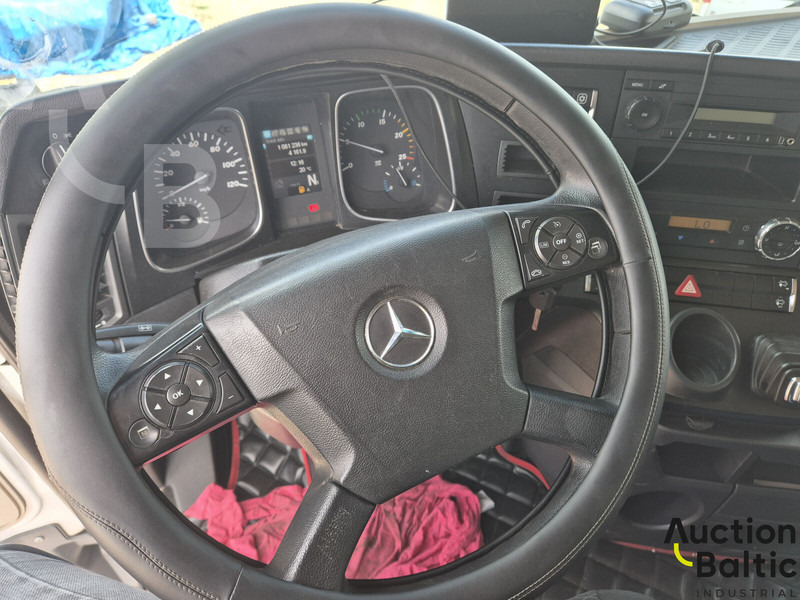 شاحنة جرار Mercedes-Benz Actros 1843: صور 13 شاحنة جرار Mercedes-Benz Actros 1843: صور 13