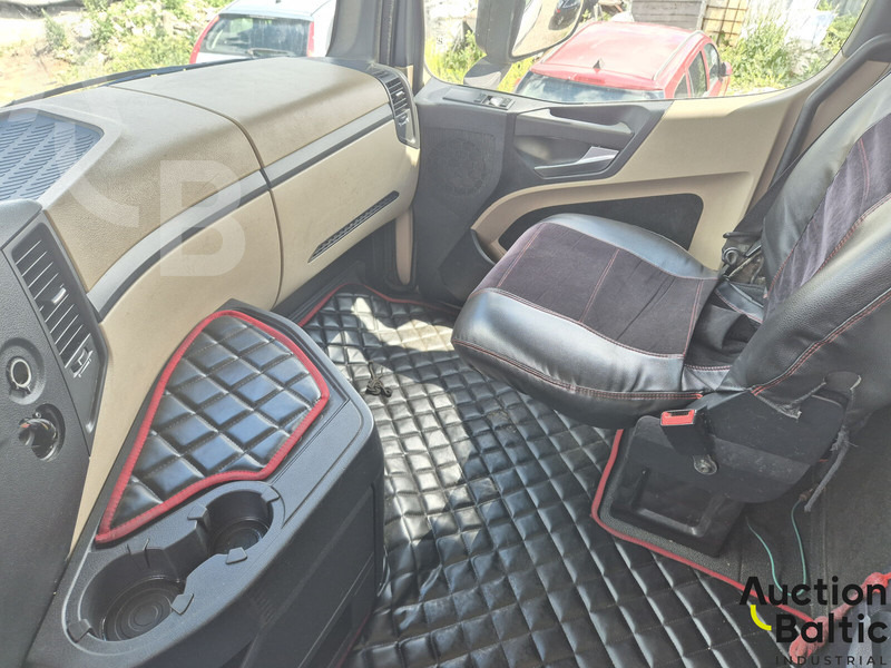 شاحنة جرار Mercedes-Benz Actros 1843: صور 9 شاحنة جرار Mercedes-Benz Actros 1843: صور 9