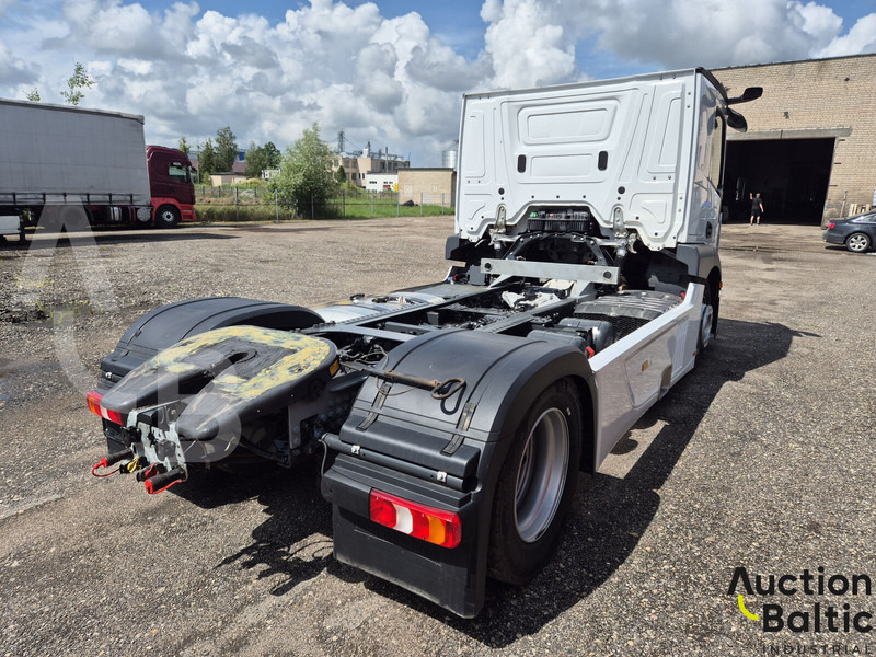 Mercedes-Benz Actros 1843 - شاحنة جرار: صور 5 Mercedes-Benz Actros 1843 - شاحنة جرار: صور 5