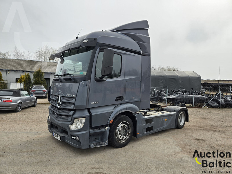 Mercedes-Benz Actros 1843 - شاحنة جرار: صور 2 Mercedes-Benz Actros 1843 - شاحنة جرار: صور 2