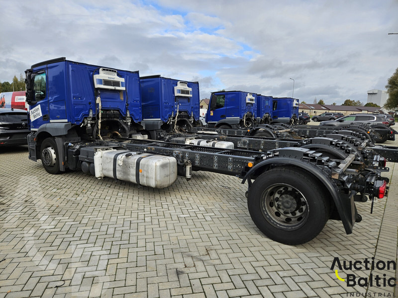 Mercedes-Benz Actros 1843 - الشاسيه شاحنة: صور 3 Mercedes-Benz Actros 1843 - الشاسيه شاحنة: صور 3