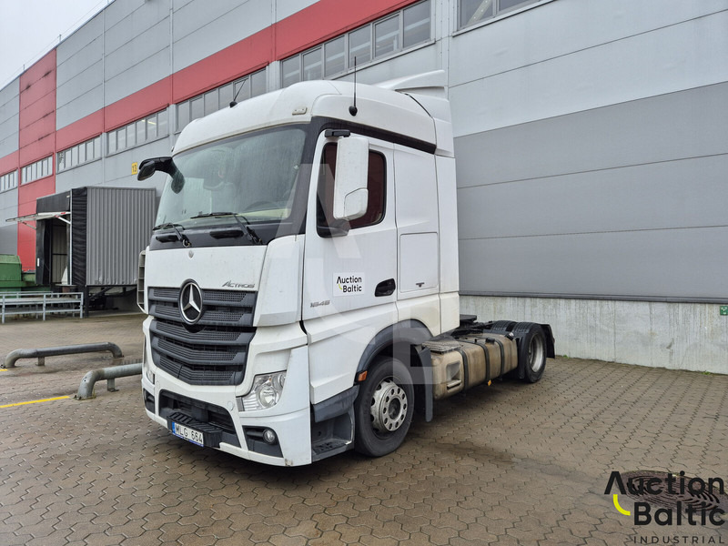 Mercedes-Benz Actros 1845 - شاحنة جرار: صور 1 Mercedes-Benz Actros 1845 - شاحنة جرار: صور 1