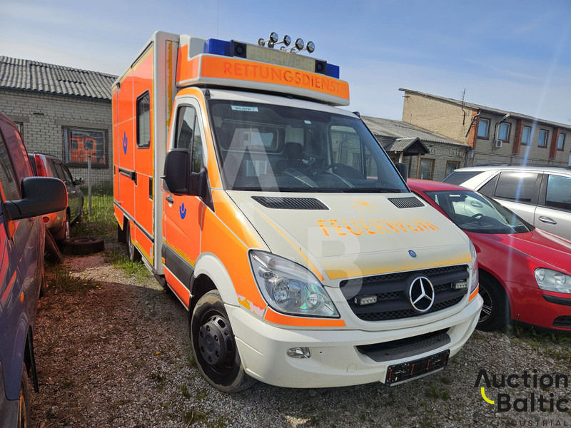 Mercedes-Benz Sprinter - سيارة إسعاف: صور 1 Mercedes-Benz Sprinter - سيارة إسعاف: صور 1