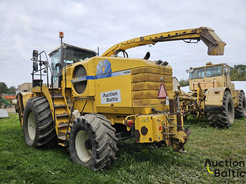 New Holland FX 50 - حصادة الأعلاف: صور 4 New Holland FX 50 - حصادة الأعلاف: صور 4
