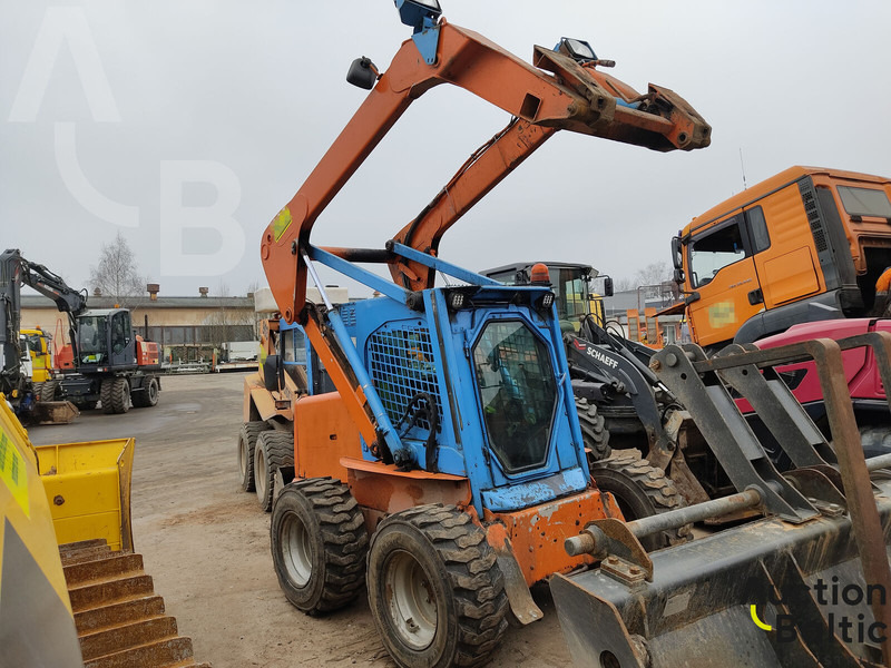 New Holland LS 185 B - شيول صغير: صور 1 New Holland LS 185 B - شيول صغير: صور 1