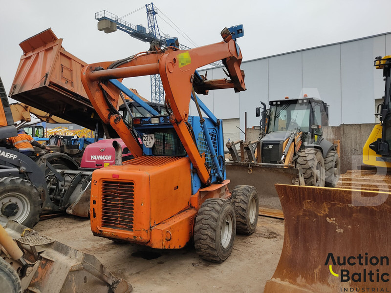 New Holland LS 185 B - شيول صغير: صور 4 New Holland LS 185 B - شيول صغير: صور 4