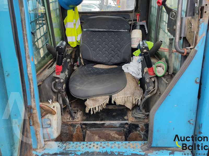 New Holland LS 185 B - شيول صغير: صور 5 New Holland LS 185 B - شيول صغير: صور 5