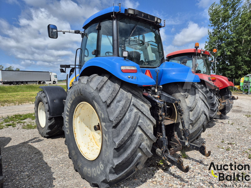 New Holland T 8040 - جرار: صور 4 New Holland T 8040 - جرار: صور 4