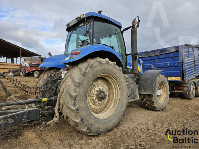 New Holland T 8040 - جرار: صور 4 New Holland T 8040 - جرار: صور 4